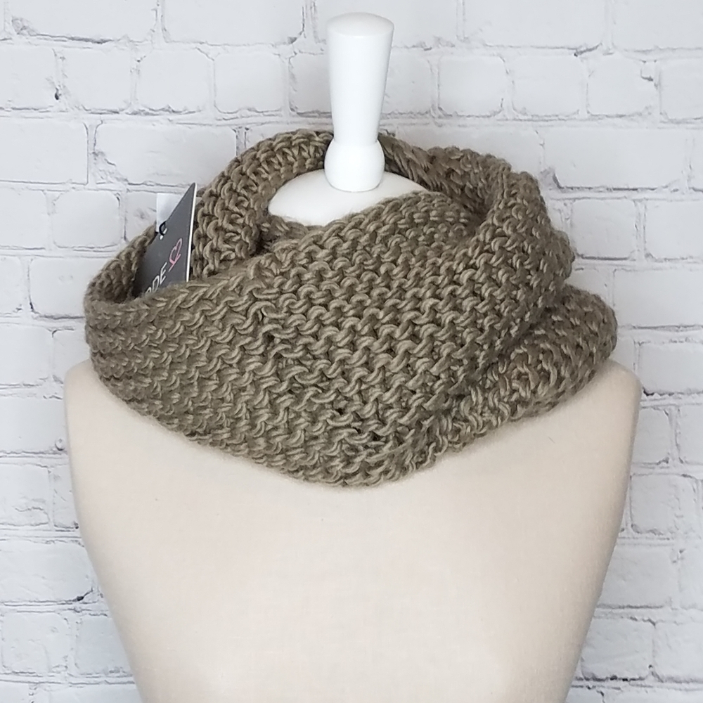 CODE Infinity Scarf NWT Camel Color